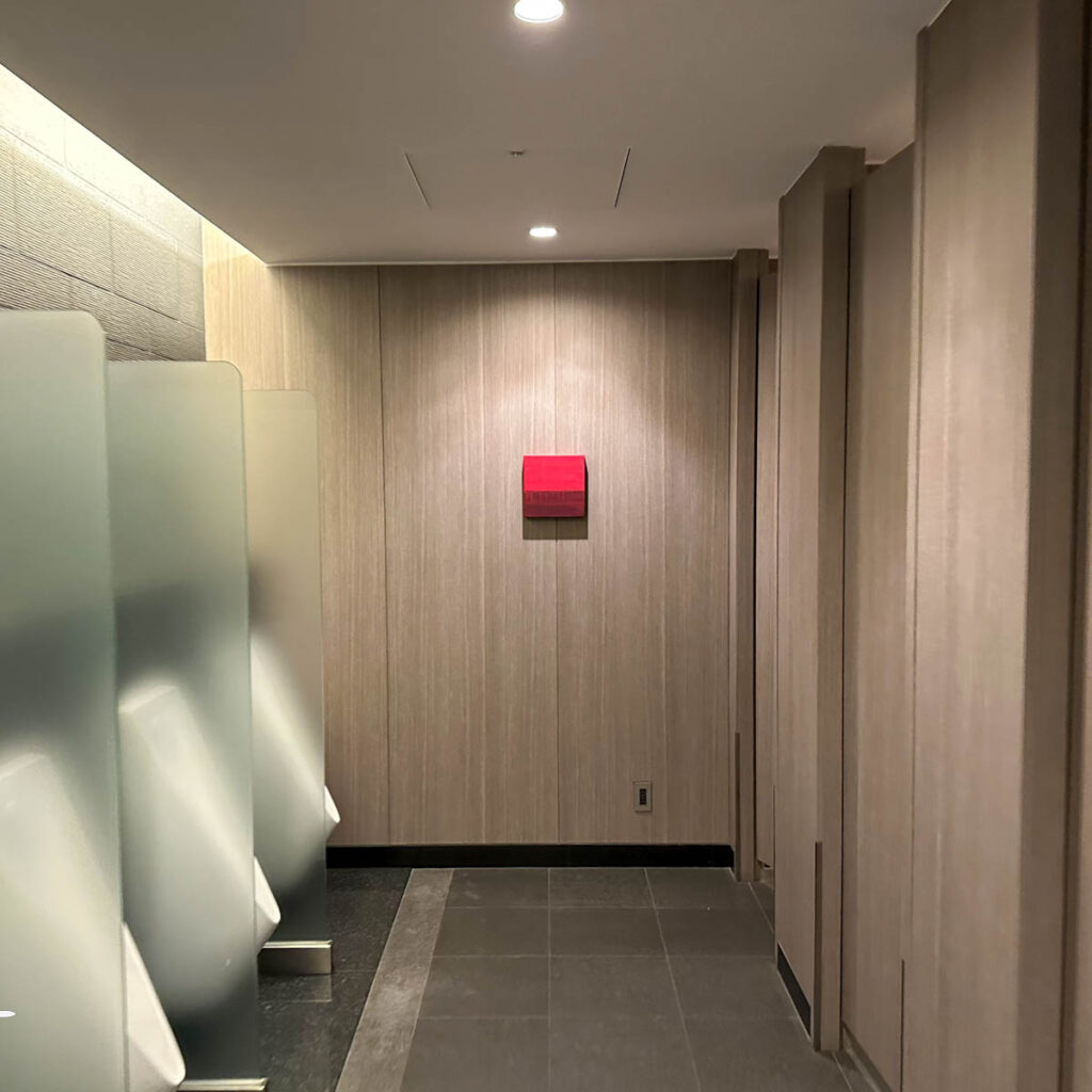 Japan Airlines First Class Lounge Tokyo Haneda Bathroom